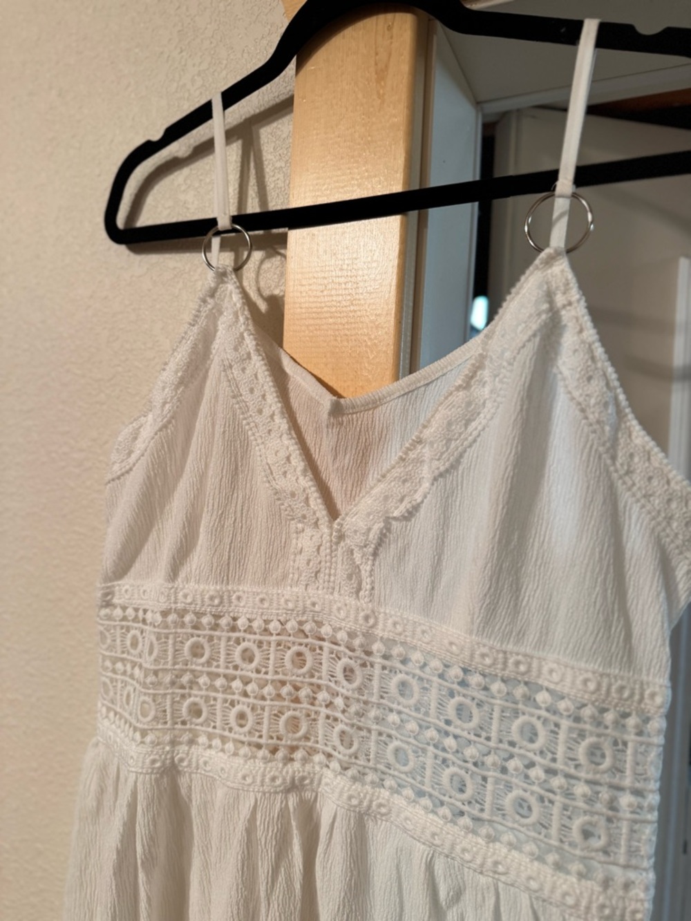 White Crochet-Detail Sundress - Picture 4 of 9
